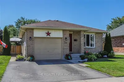 138 PARKVIEW Drive, Strathroy-Caradoc, ON N7G 4A9