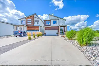 723 Apricot Drive, London South, ON N6K 5A7