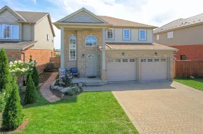2421 ASIMA Drive, London South, ON N6M 0B3