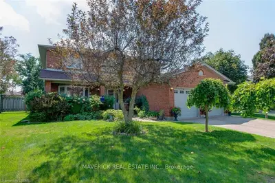 263 PINE VALLEY Drive, London South, ON N6J 4T1