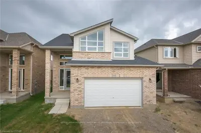 1721 AUKETT Drive, London North, ON N5X 0N2