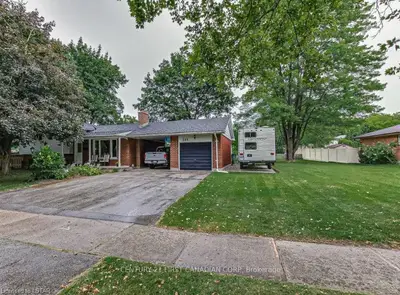 548 VISCOUNT Road, London South, ON N6J 2Y2