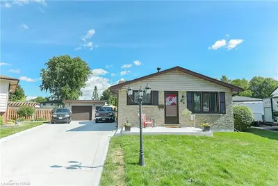 69 JENA Crescent, London East, ON N5V 1L3