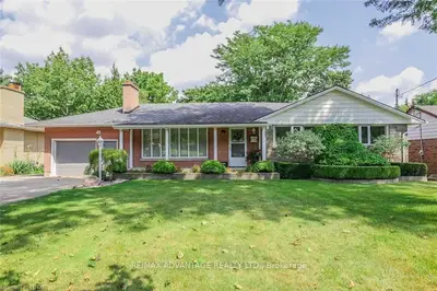 535 OAKRIDGE Drive, London North, ON N6H 3E8