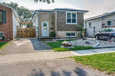 138 OLYMPIC Crescent, London North, ON N6G 3P7
