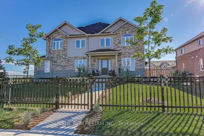 1220 RIVERBEND Road 105, London South, ON N6K 0G5