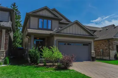 1299 HOWLETT Circle, London North, ON N5X 0K6