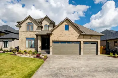 6624 CROWN GRANT Road, London South, ON N6P 0A8