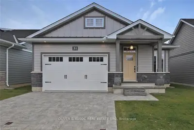 31 SUNRISE Lane, Lambton Shores, ON N0M 1T0