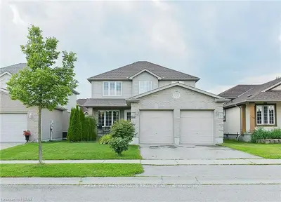 1284 SOUTH WENIGE Drive, London North, ON N5X 4M8