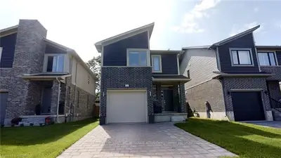 1647 VALHALLA Street, London North, ON N6G 5K5