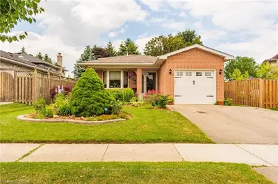 71 BOURBON Lane, London East, ON N5V 4B2