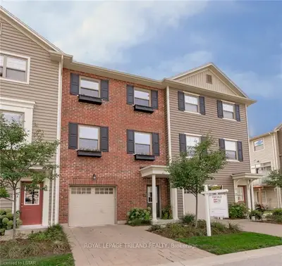 1040 CORONATION Drive 75, London North, ON N6H 0B5