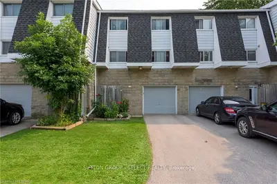 40 FAIRFAX Court 12, London North, ON N6G 3Y3