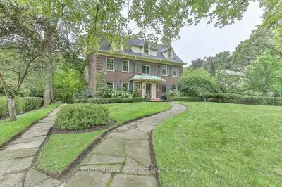 825 TALBOT Street, London East, ON N6A 2V7
