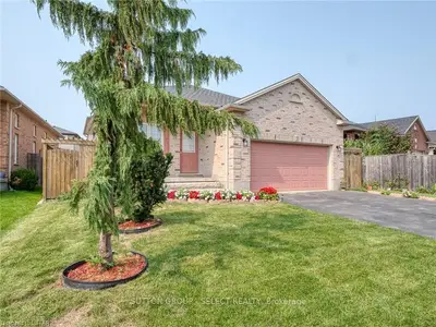 1400 SOUTH WENIGE Drive, London North, ON N5X 4N1