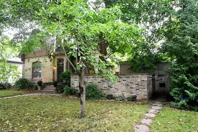 489-487 ST. JAMES Street, London East, ON N5Y 3P4