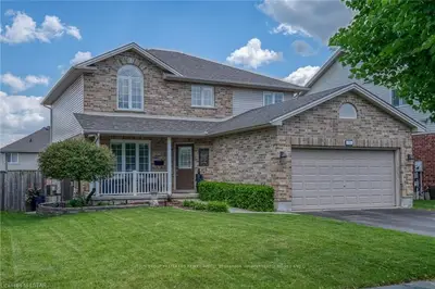 33 CEDARWOOD Crescent, London North, ON N6H 5P5