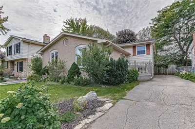 1619 Aldersbrook Road, London North, ON N6G 2Z2