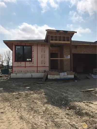 1710 APPLEROCK Avenue, London North, ON N6G 0X7