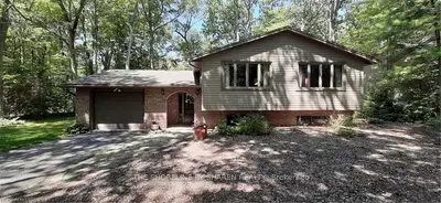 10333 LAKEVIEW Avenue, Lambton Shores, ON N0M 1T0