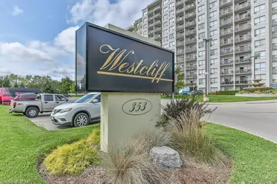353 COMMISSIONERS Road W 813, London South, ON N6J 0A3
