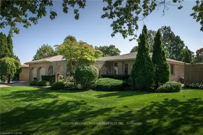 857 BERKSHIRE Drive, London South, ON N6J 3S8