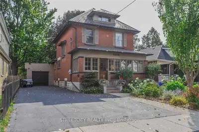 1229 YORK Street, London East, ON N5W 2V1