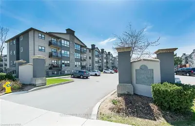 9 JACKSWAY Crescent 208, London North, ON N5X 3T7