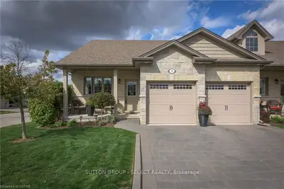 1630 BAYSWATER Crescent 19, London North, ON N6G 0A9