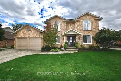 35 BUTTERMERE Road, London North, ON N6G 4L1