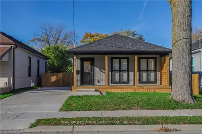 271 WILLIAM Street, London East, ON N6B 3C2