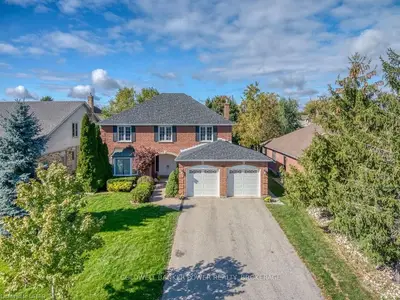 35 KANATA Crescent, London South, ON N6J 4R9