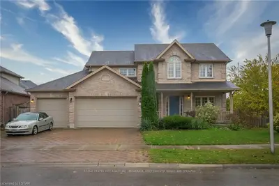 150 GREYROCK Crescent, London East, ON N5Y 6L5