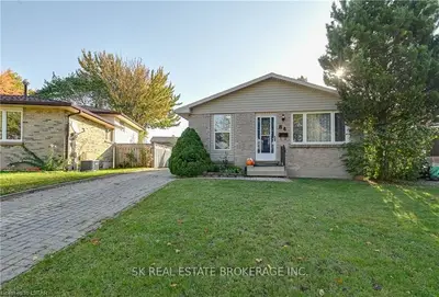 84 SURREY Crescent, London South, ON N6E 1T8