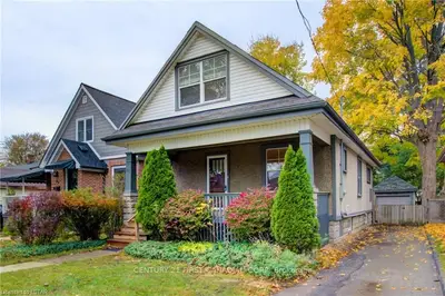 46 RAYWOOD Avenue, London South, ON N6C 1Y5
