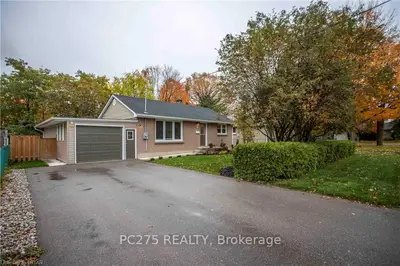 1284 HILLCREST Avenue, London East, ON N5Y 4N4