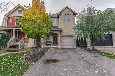 179 LANGARTH Street E, London South, ON N6C 1Z4