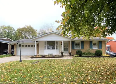 439 BRIARHILL Avenue, London East, ON N5Y 1P3