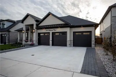 3517 SILVERLEAF Chase, London South, ON N6P 0G7