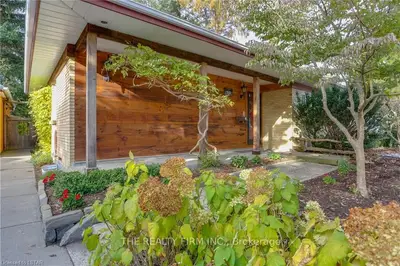 428 WEST MILE Road, London North, ON N6H 3M2
