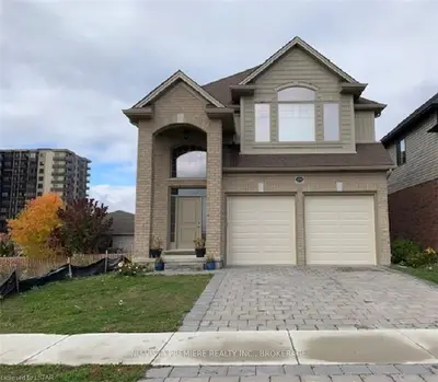 1590 NOAH BEND Road, London North, ON N6G 0T2