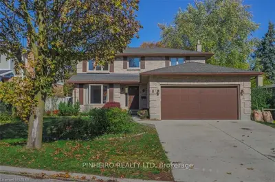 8 WALMER Gardens, London North, ON N6G 4H5