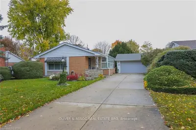 671 HEADLEY Drive, London North, ON N6H 3V5