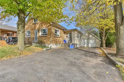 124 Chesterfield Avenue, London South, On N5z 3n2