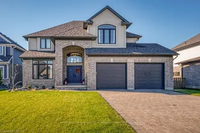 2551 TERRY FOX Court, Strathroy-Caradoc, ON N0L 1W0
