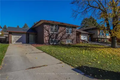 5 VINE Avenue, Strathroy-Caradoc, ON N7G 3V1