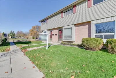 1200 CHEAPSIDE Street 25, London East, ON N5Y 5J7
