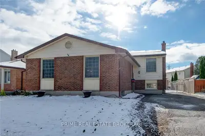 31 MILLRIDGE Road, London South, ON N5Z 4P2