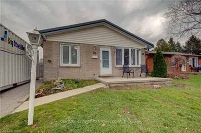 39 VILLENEUVE Crescent, London East, ON N5V 1M7